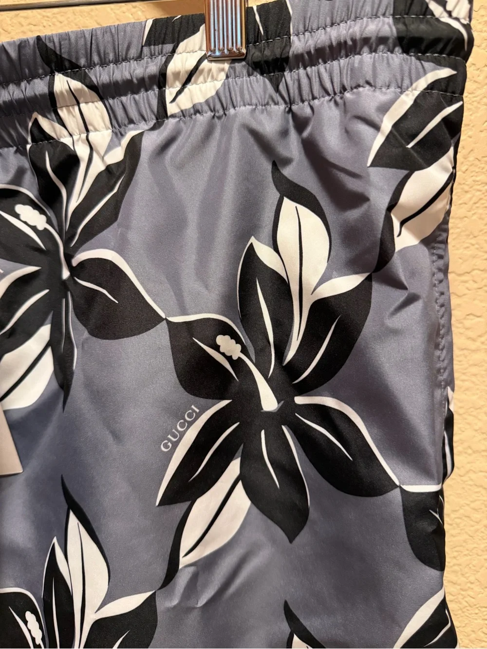New Gucci Logo Floral Swim Shorts Gray Black Size 58 / US XXL 40 - 44 Waist